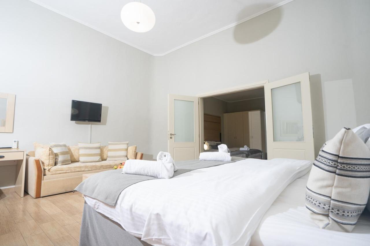 Zoe Seaside Resort Gialova Ngoại thất bức ảnh